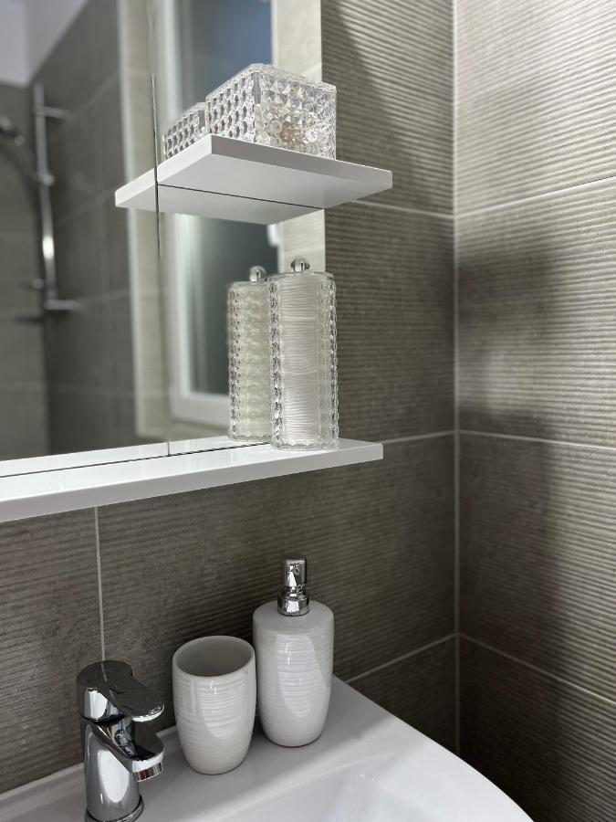 ティミショアラApartament Modern Cu O Cameraアパートメント エクステリア 写真